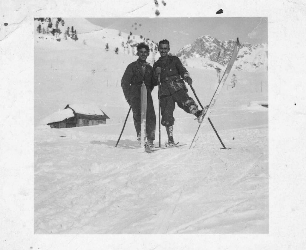 Sciatori in val di Ciastiglione (ora Isola 2000) nel 1941